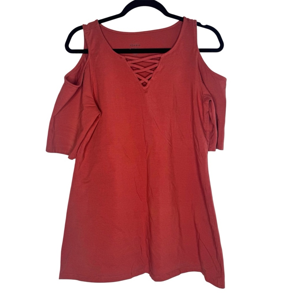 Torrid Rusty Cold Shoulder Foxy Tee Shirt Women's Size 2